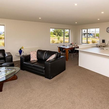 Poppa Pete'S - Te Anau Holiday Home エクステリア 写真